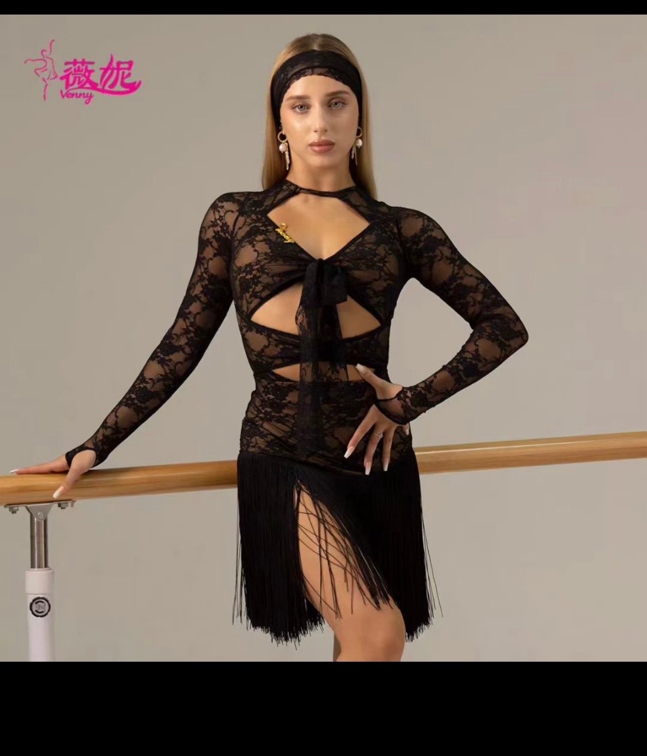 Nero merletto frange